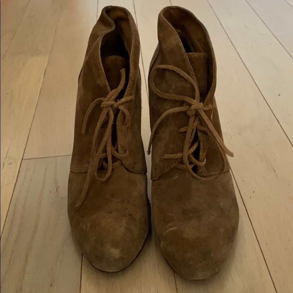 Via spiga wedge bootie